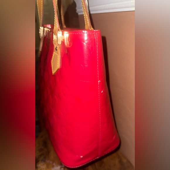 Louis Vuitton Pink Vernis Houston Shoulder Bag - Picture 13 of 16